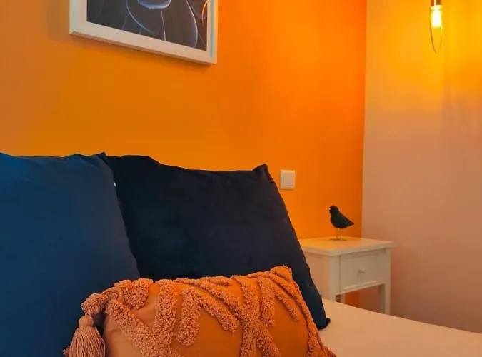 Apartment Blue Essence - *