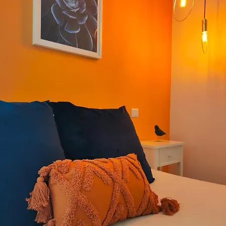 Apartment Blue Essence - *